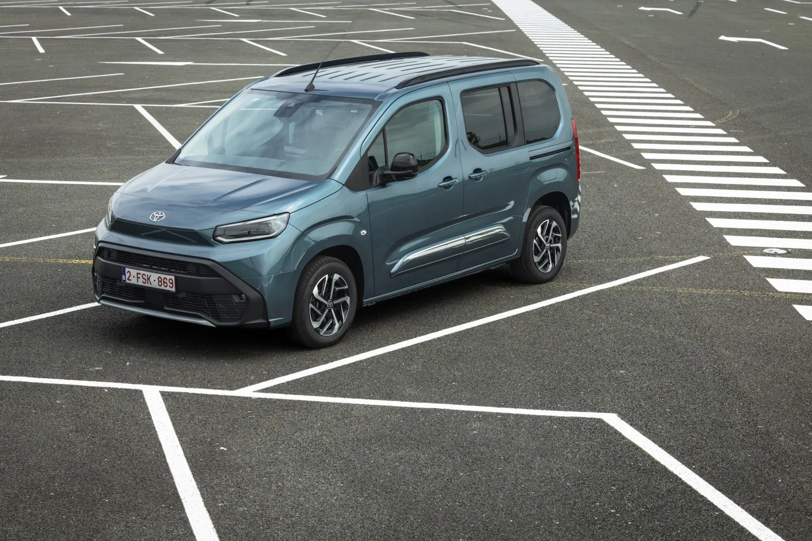 Der Proace City hat  eine 136-PS-Motor und einer Reichweite von bis zu 465 Kilometern.